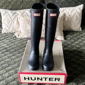 Hunter Black Women's Tall Rain Boots
